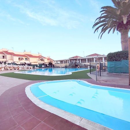 Pool Apartment Maspalomas By Wave Properties San Bartolomé Luaran gambar