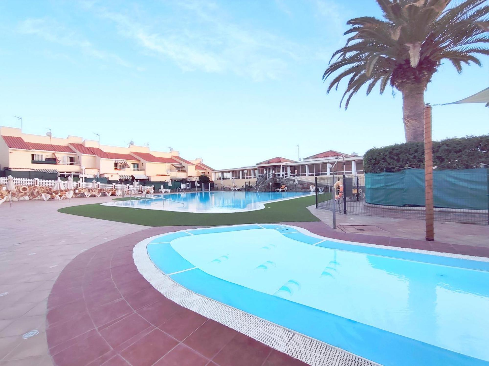 Pool Apartment Maspalomas By Wave Properties San Bartolomé Luaran gambar